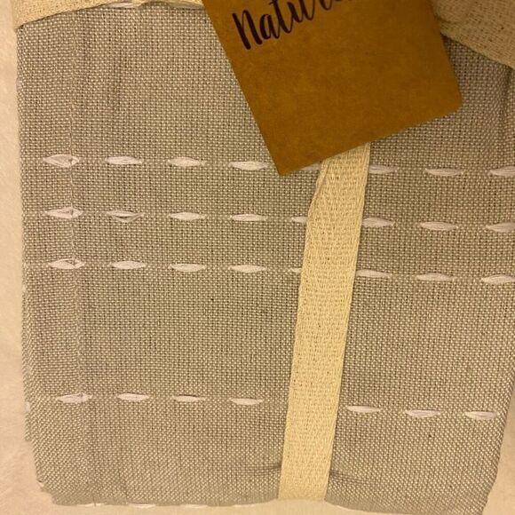 Naturals Table Linens Gray Cloth Napkins 2 sets of 2 NWT - Picture 2 of 5